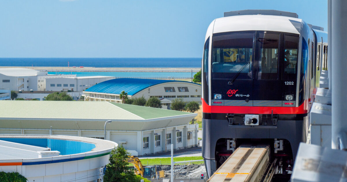 赤嶺駅 | 海の見える駅