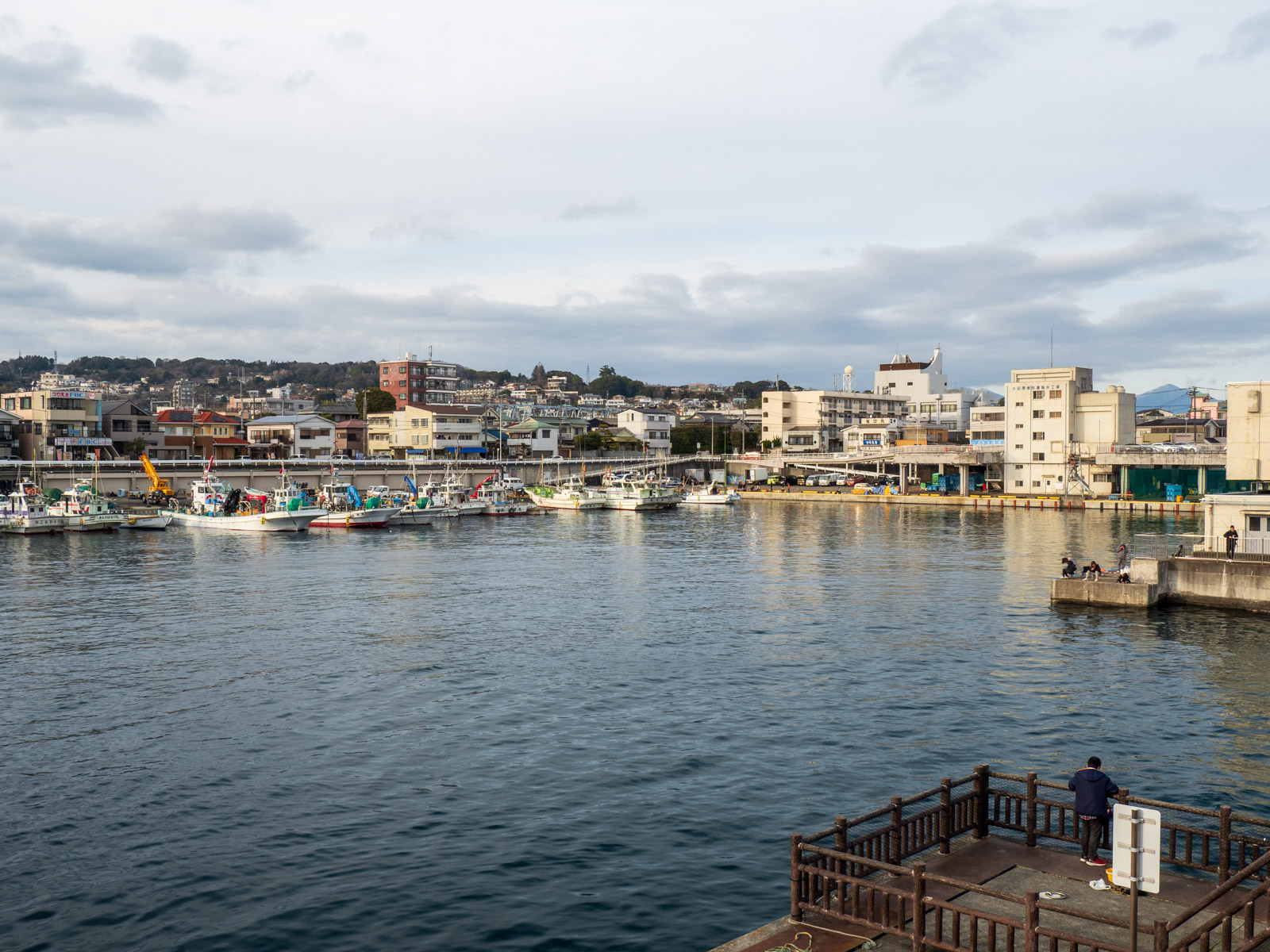 早川駅のそばにある小田原漁港(2024年2月)