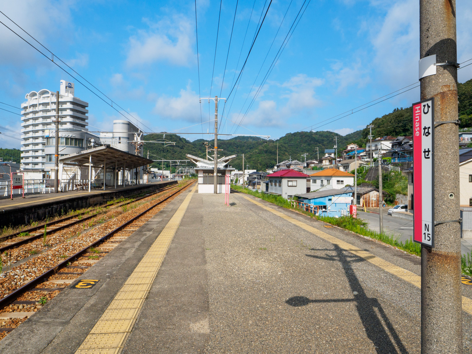 日生駅のホーム（2023年9月）