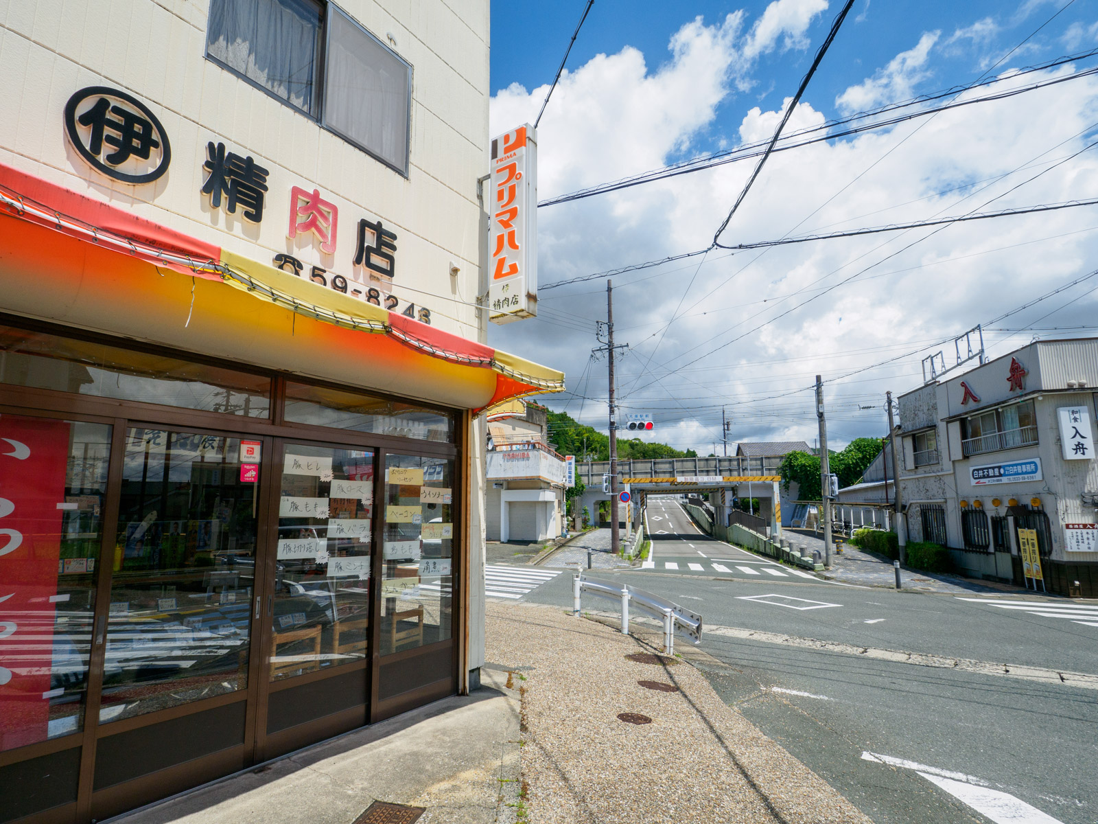 三河大塚駅前の交差点（2022年7月）