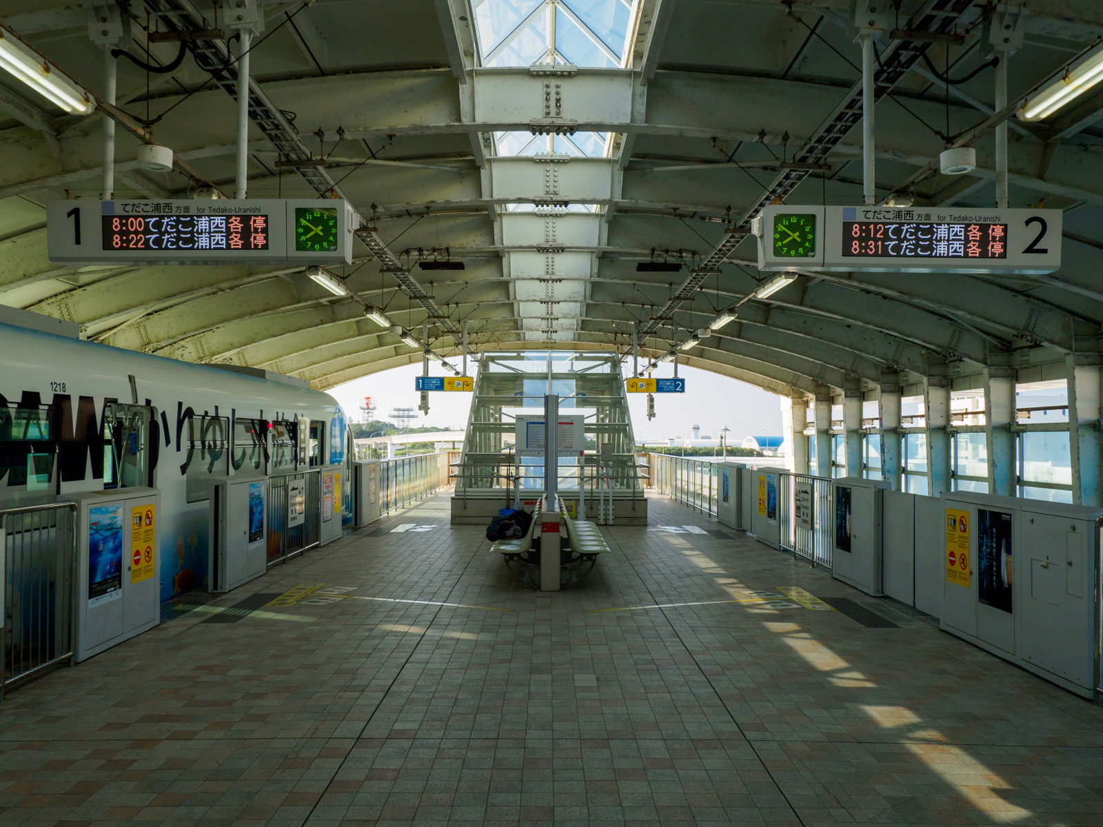 那覇空港駅のホーム（2020年11月）