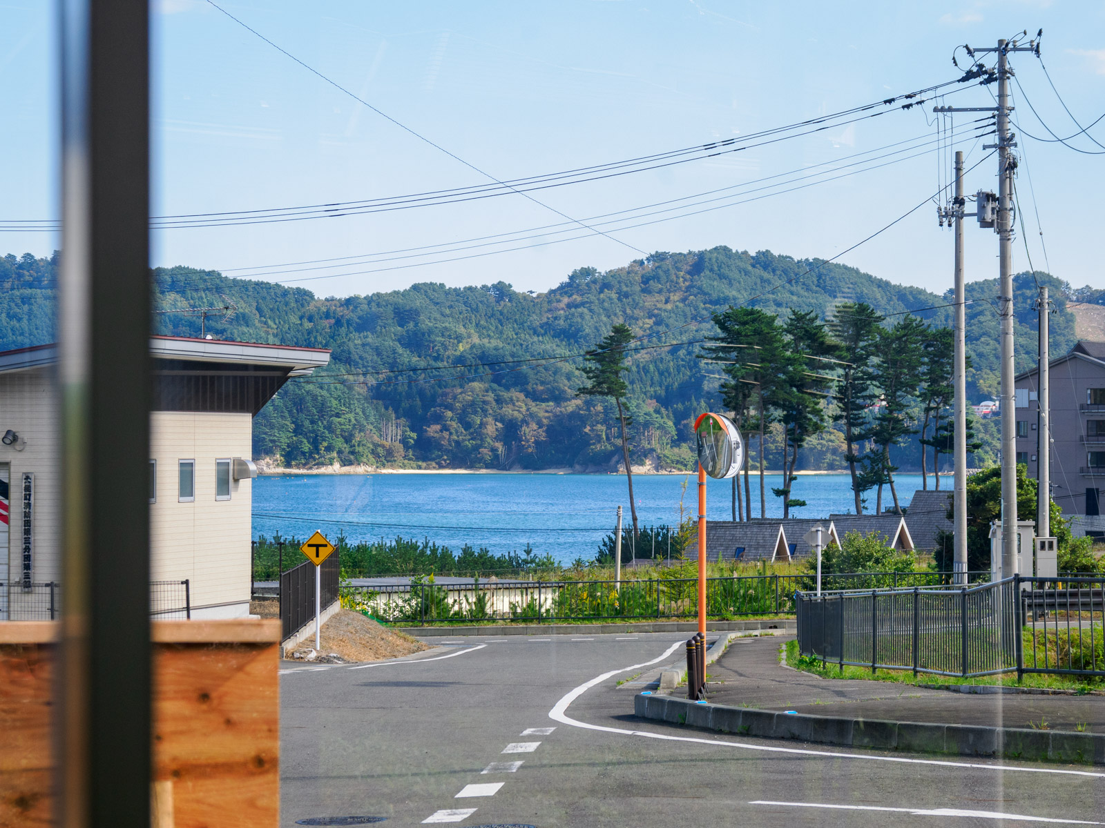 浪板海岸駅の待合室から見た太平洋(2024年10月)