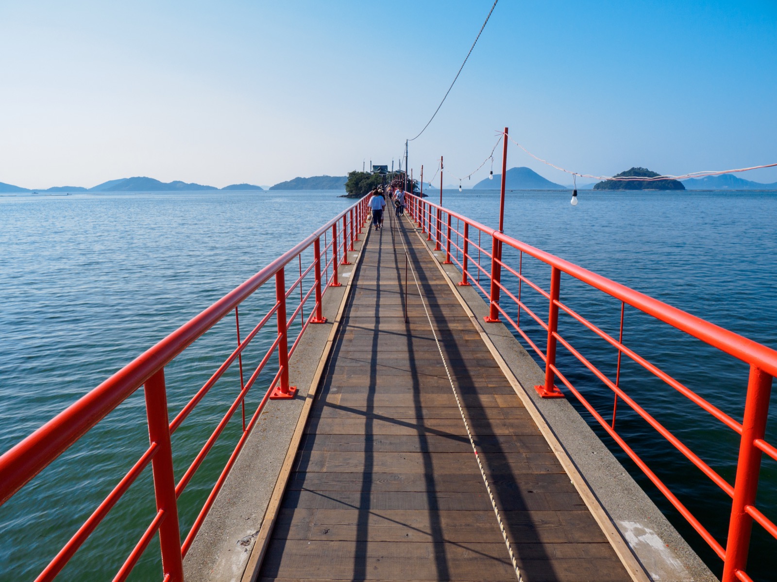 津嶋神社のある津島と対岸を結ぶ「つしま橋」